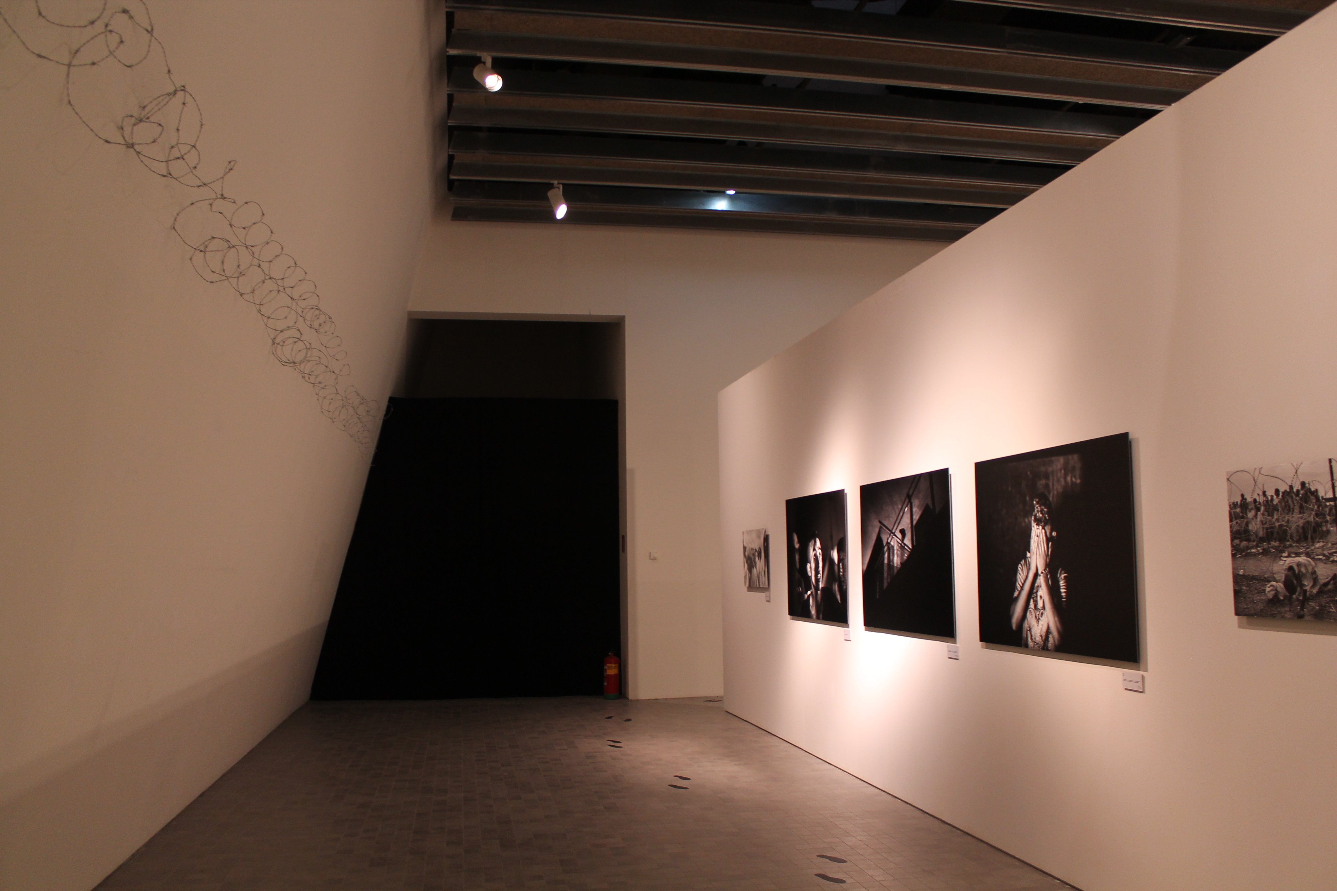 Fotografías y sala de “Frontera” de Mare Nostrum