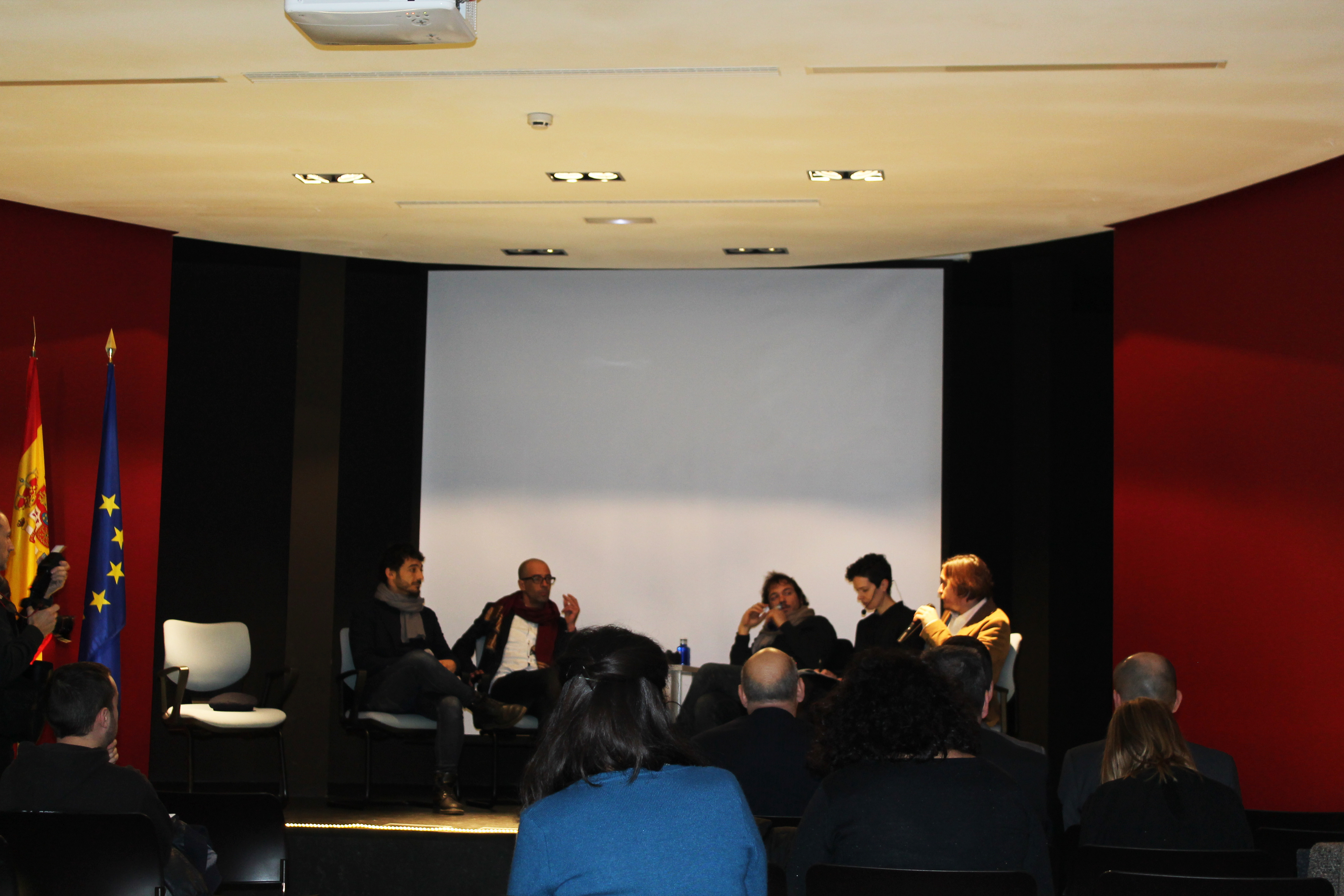 De izq. a der.: miembro y co-fundador de MeMo, Diego Ibarra, José Colón, Fabio, Bucciarelli, la comisaria de la exposición, Pilar Irala, y el director general de Cultura y Patrimonio del Gobierno de Aragón, Ignacio Escuín