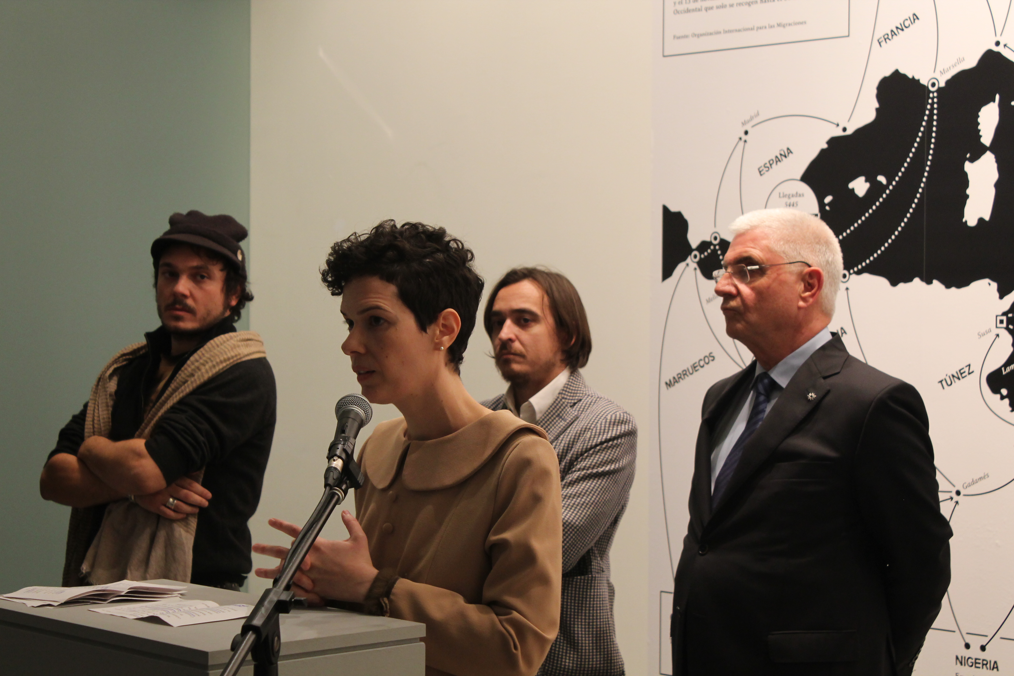 La comisaria de la exposición, Pilar Irala, hablando en la inauguración de Mare Nostrum