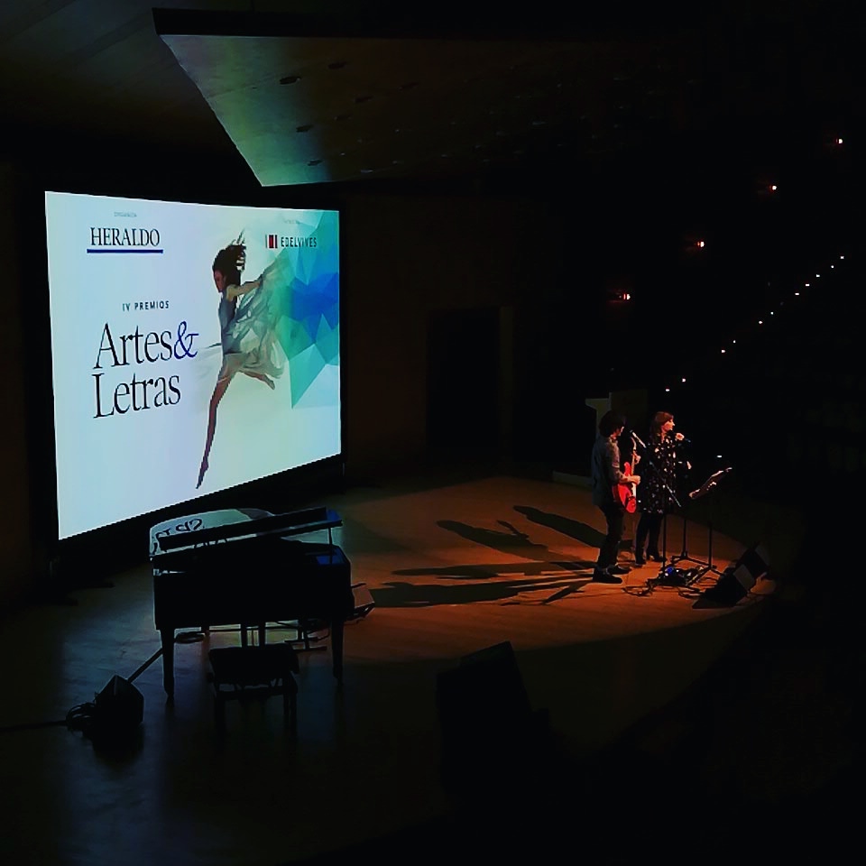Actuación musical de Marisol Aznar y David Angulo