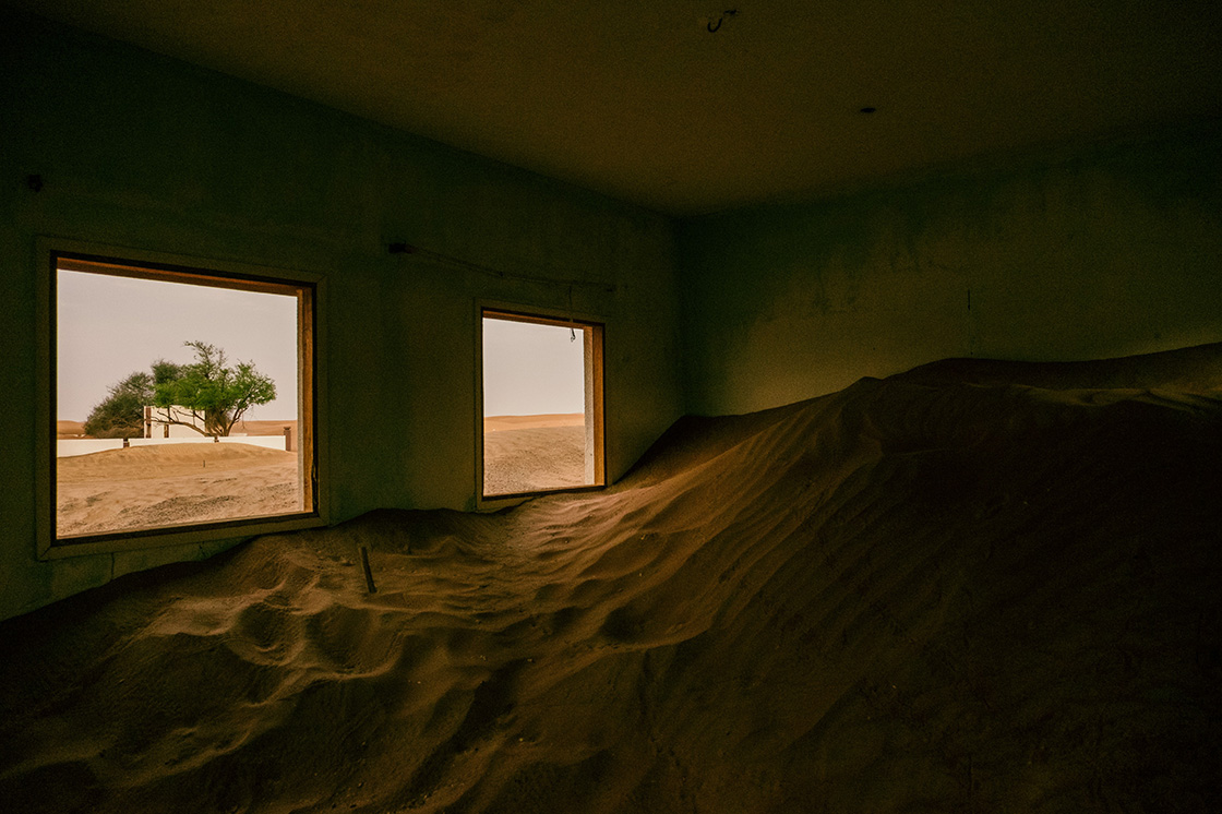 Mark Anthony Portugal Agtay - The Time of the Sands