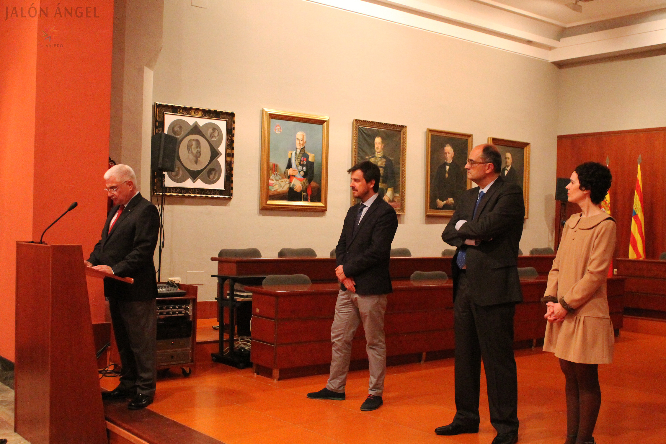 El presidente del Grupo San Valero, Dón Ángel García de Jalón Comet ofreciendo su discuros en el acto.