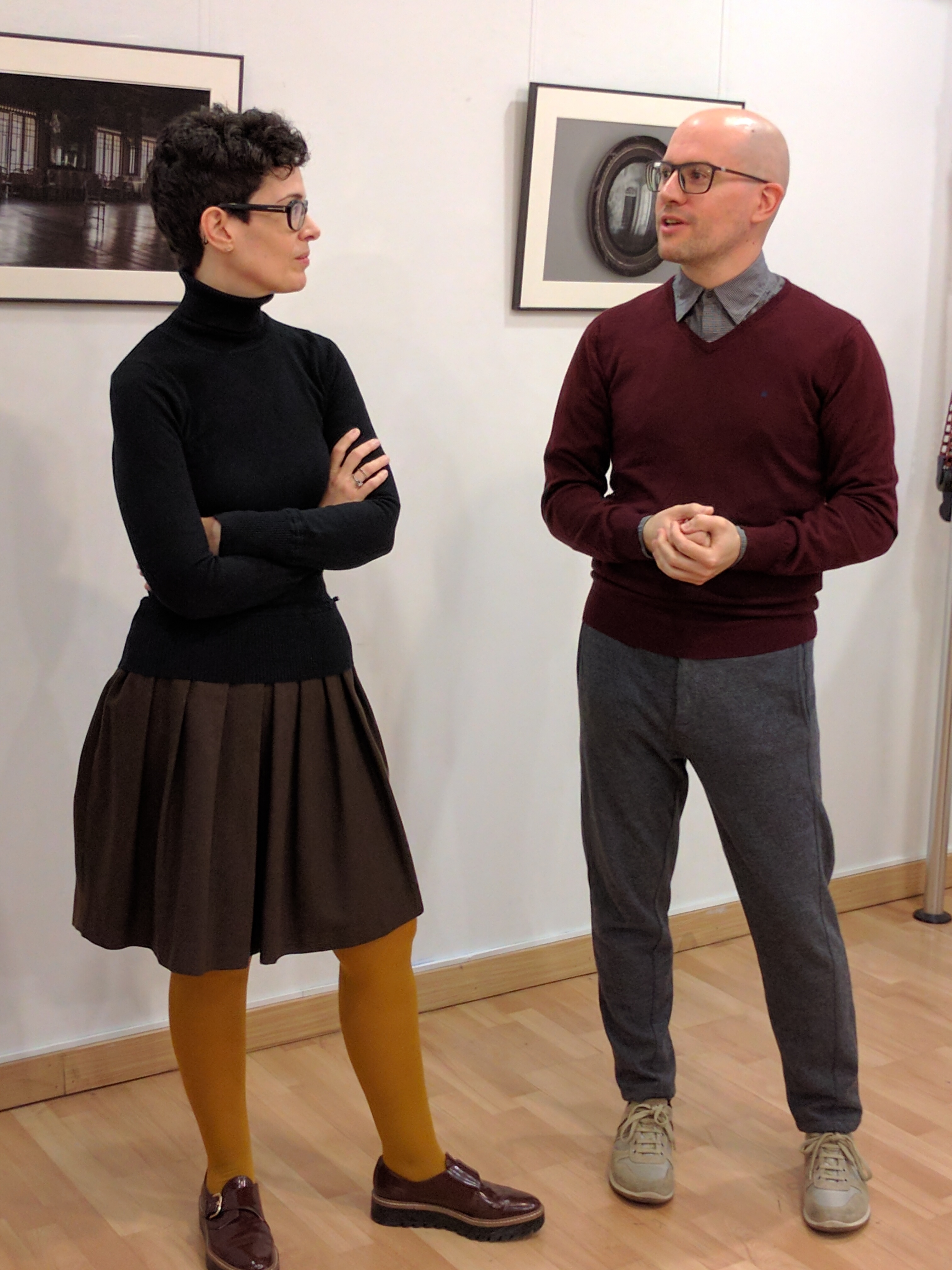 Directores y fundadores del colectivo animAMusicae, Pilar Irala y Gonzalo Arruego, en la inauguración de su última exposición "The Upside Down"